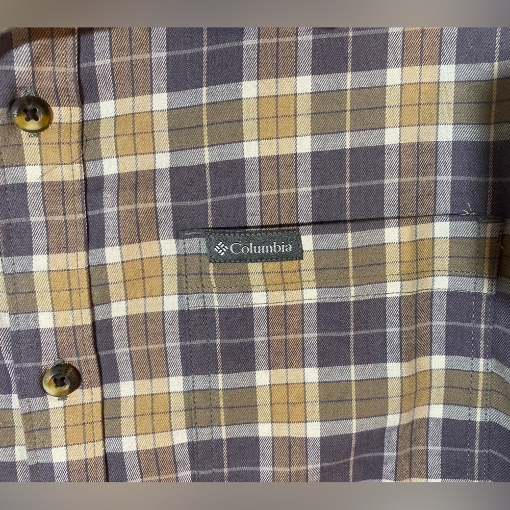 Columbia Shades of Brown Plaid Long Sleeve Button Up Shirt, Size M - Picture 4 of 7